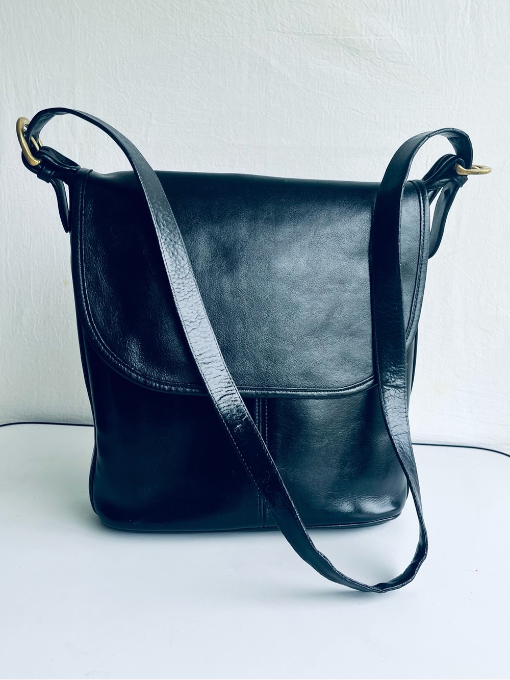 VINTAGE COACH 4115 WHITNEY BLACK LEATHER CROSSBODY DUFFLE BAG
